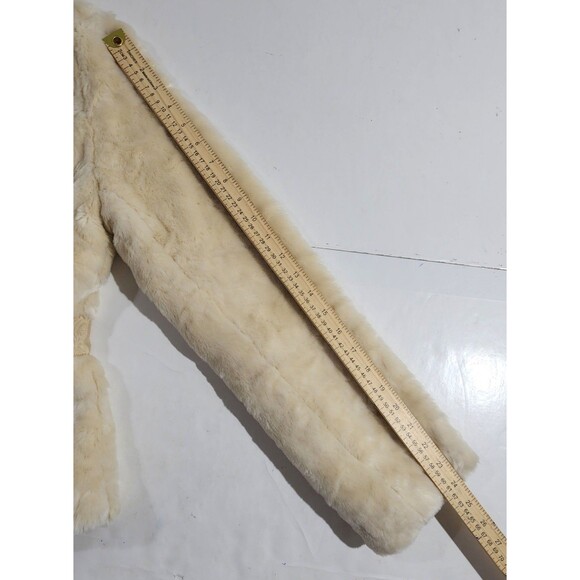 Beth Bowley Cream Faux Fur Jacket With Rose Accent Womens Size M Lined - Picture 13 of 15